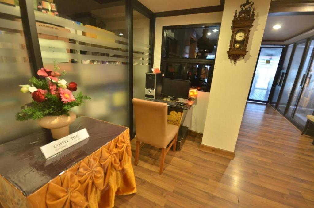 The Heritage Sathorn Suite Hotel Bangkok Esterno foto